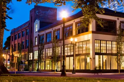 Image de 3 Modern Units at Dossier Hotel! Near Portland Japanese Gardens! W/ Parking