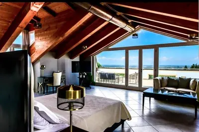 Image de Luxury apartment in the very center, but quiet and private
