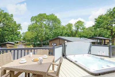 Image de 2 bedroom accommodation in Wootton Bridge, Nr Cowes