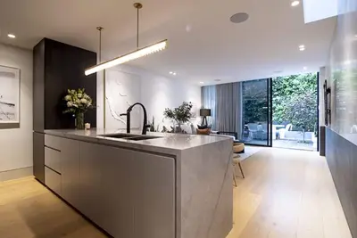 Image de Pure Luxury Residence with state of the art technology and cutting edge style! ! !