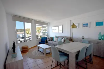 Image de Beautiful Torreguadiaro Beach Front Apartment