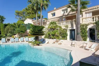 Image de Promotion Villa Luxe Piscine Spa Hamman Sauna Mini Golf 16\/20 Personnes