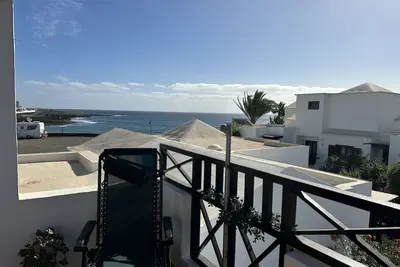 Image de Sea View Coastal Apartment with Pool
