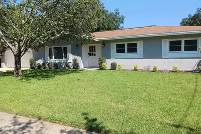 Image de Relax by the sea! Three bedroom home with pool awaits you near Destin Beaches.