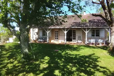 Image de Situé entre Sarlat et rocamadour, au calme avec vue, gîte de 120m² de plain pied