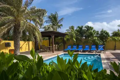 Image de Luxe Vakantie Villa Hopibon