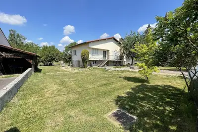 Image de Maison individuelle avec grand jardin