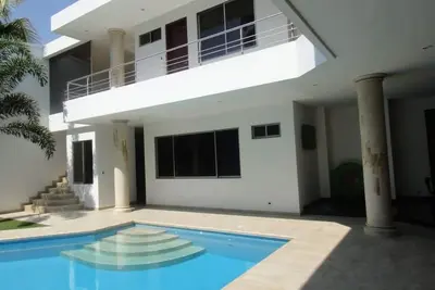 Image de Exclusive luxury house with pool