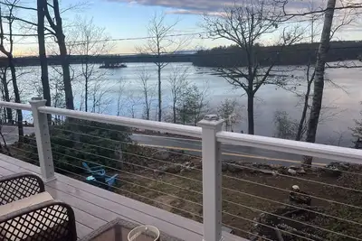 Image de Breathtaking views of Lovell Lake- 3 bedroom four season home