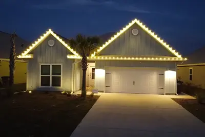 Image de Cozy Home, Grill, Bikes, Community Resort Pool Access, Only 0. 6Miles To The Beach
