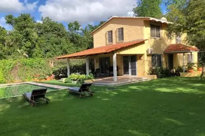 Casa Amma with garden and pool, ideal for families and friends.