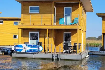 Image de Bateau \"maison flottante\" avec vue sur le lac, terrasse privée et Wi-Fi