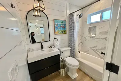 Image de New 2Bath 216b Upper Light Filled Casita w/Ac