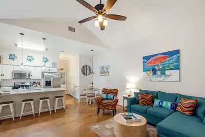 Image de 🐠Pet friendly, pool, sleeps 6