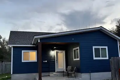 Image de Sparkling New Guest Suite