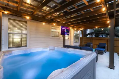 Image de 10 mi Lackland Afb Bmt Hot Tub~ Game Room ~ Bocce Ball ~ Horseshoes