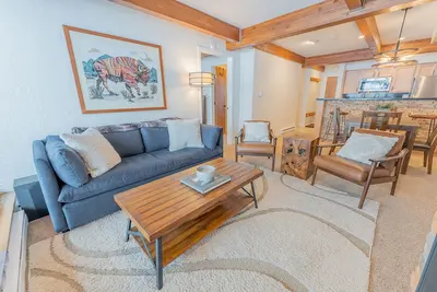 Image de Walk to Slopes, Hot Tub, Parking, Cozy, Convenient, Family Fun! Free Shuttle!