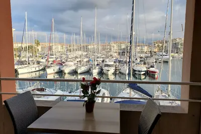 Image de Cap Hermès Studio Magnifique Vue Port 30m2 climatisé 3 personnes piscine plages parking