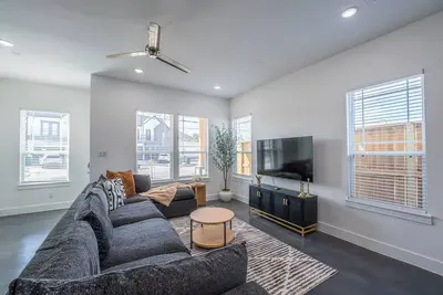 Image de Boho-Mod Pad @ East Downtown