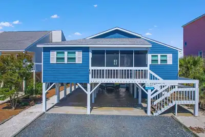 Image de Beautifully appointed 4 bedroom west-end beach cottage.