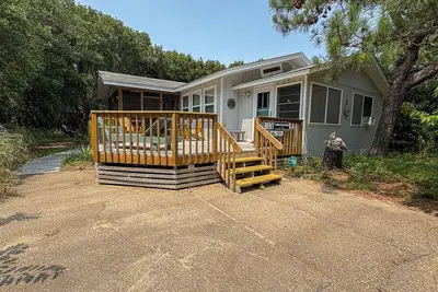 Image de Quaint 3 Br Oceanside home in Southern Shores