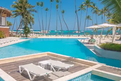 Image de Luxury beachfront apartment, steps from the beautiful beach of Bavaro