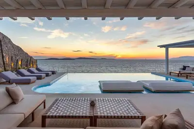 Image de My Rental Homes - Villa Phoebus with sea view, pool, terrace and dining area