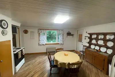 Image de Lovely 4 Br, Hillside Hideaway, Sled Access\/Atv