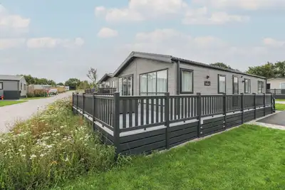 Image de Penmarlam Lodge Retreat 12, pet friendly, with a garden in Bodinnick