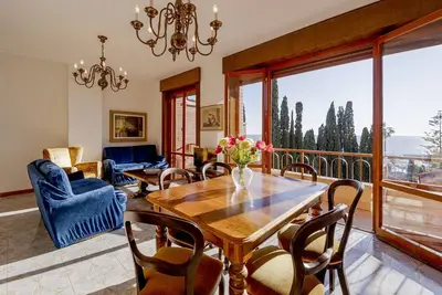 Image de Portosole Attic - with Terrace and Private Parking