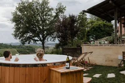 Cozy \"Lindhouse\" Apartment with Jacuzzi - Ulivo