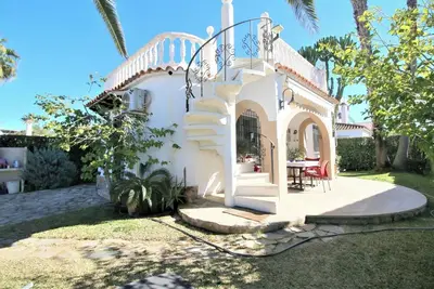 Image de Ruhig Gelegenes Freistehendes Haus mit Privatem Garten, 300 m vom Strand