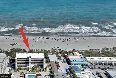 Image de Beach Living at its Best! Watch rocket launches from the balcony