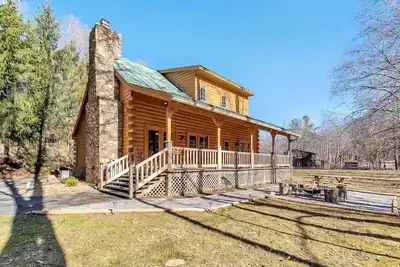 Image de Creekfront in the Heart of Maggie Valley