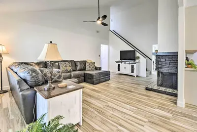 Image de Updated Gilbert Home w\/ Pool, Outdoor Dining Area