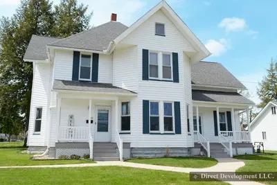 Image de Spacious apartment in the heart of Newton Falls Ohio
