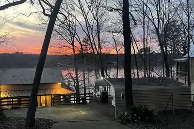 Image de Big water view on beautiful Lake Jordan - Titus
