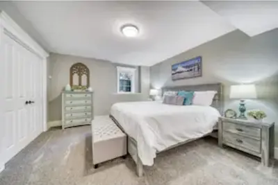 Image de Extra Spacious House with Heated Backyard Pool