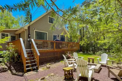 Image de Owl Woods Inn, Jim Thorpe Lake Community, Indoor Hot Tub!