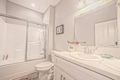 Image de Beauty of Montclair home