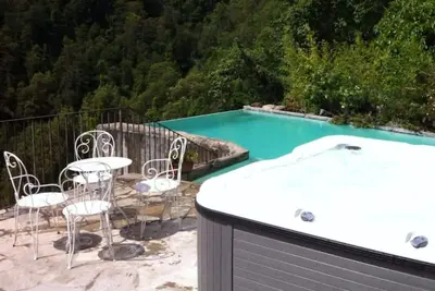 Image de Les tours de Tèvola