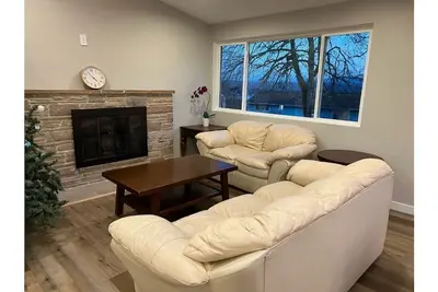 Image de Bellevue brand new View house