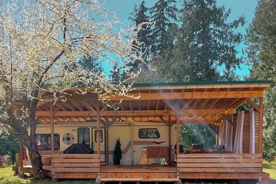 Image de Frolander Bay Resort - Glamping Trailer