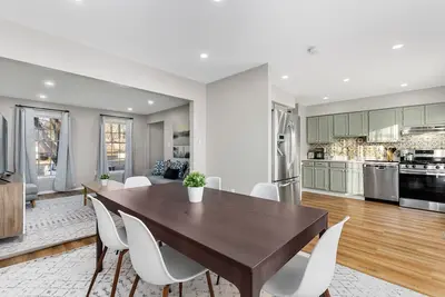 Image de Entire Home- Woodbridge Retreat 2000+ sqft!
