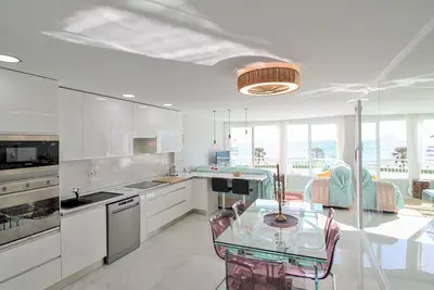 Image de Agréable appartement pour 4 personnes avec Wifi, piscine, climatisation, Tv et parking