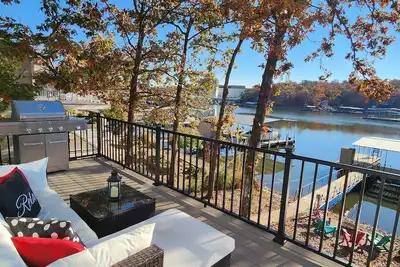 Image de Lakefront House w/ Private Dock in a Protected Cove -Swim, Kayak, Fish!