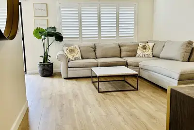 Image de Gorgeous 3 Bedroom Condo