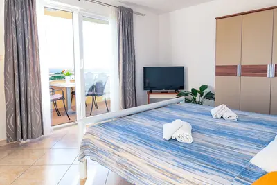 Image de Appartement de deux chambres avec le balcon et la vue sur le mer Dramalj, Crikvenica (A-19997-a)