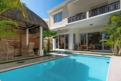 Image de Villa Coin de Mire, 150 m de la plage, piscine