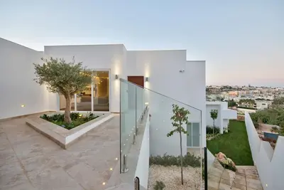 Image de Ultra Contemporary Villa with Pool and Jacuzzi